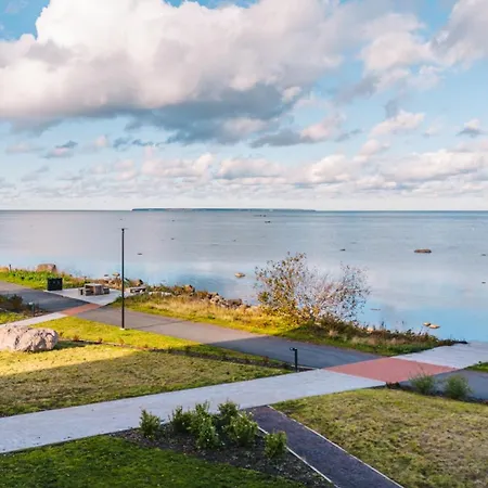 Waterfront Luxury With Sauna Terrace And Parking Apartman Tallinn