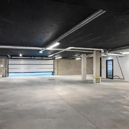 Waterfront Luxury With Sauna Terrace And Parking *