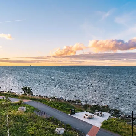 Apartman Waterfront Luxury With Sauna Terrace And Parking