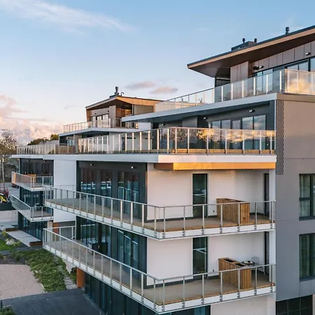 Waterfront Luxury With Sauna Terrace And Parking Апартаменты *
