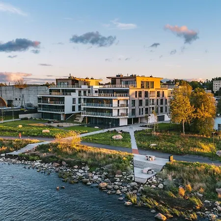 Waterfront Luxury With Sauna Terrace And Parking *